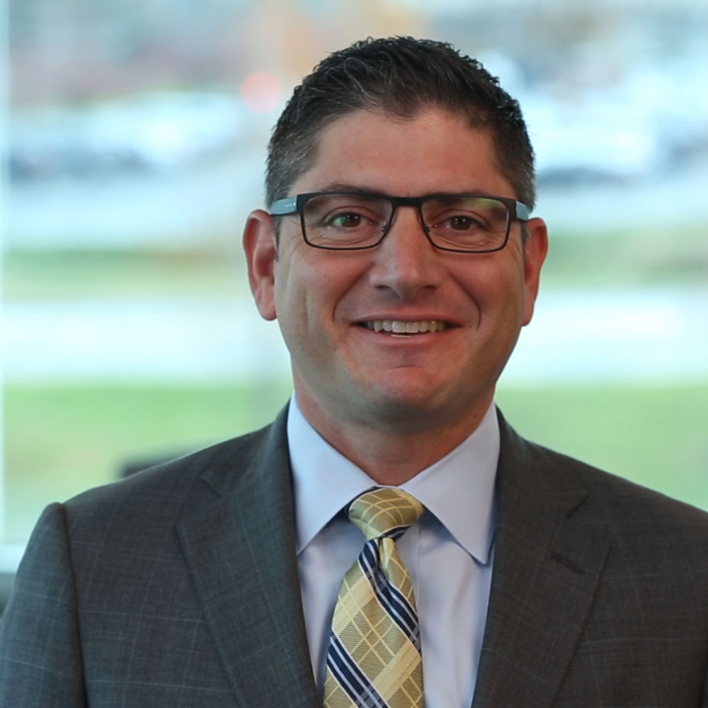 Eric New headshot