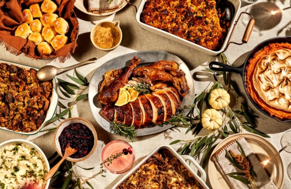 Thanksgiving table