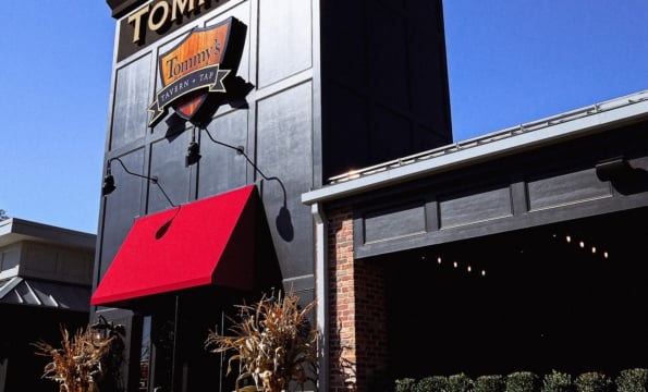 exterior of front of Tommys Tavern