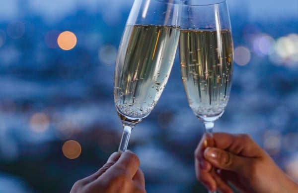 champagne glasses cheersing